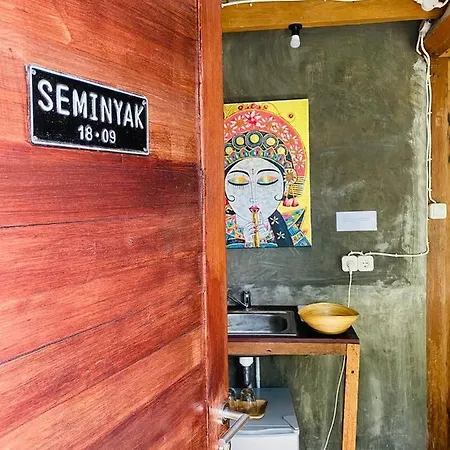Kampoeng Saya Hotel Seminyak  Exterior photo